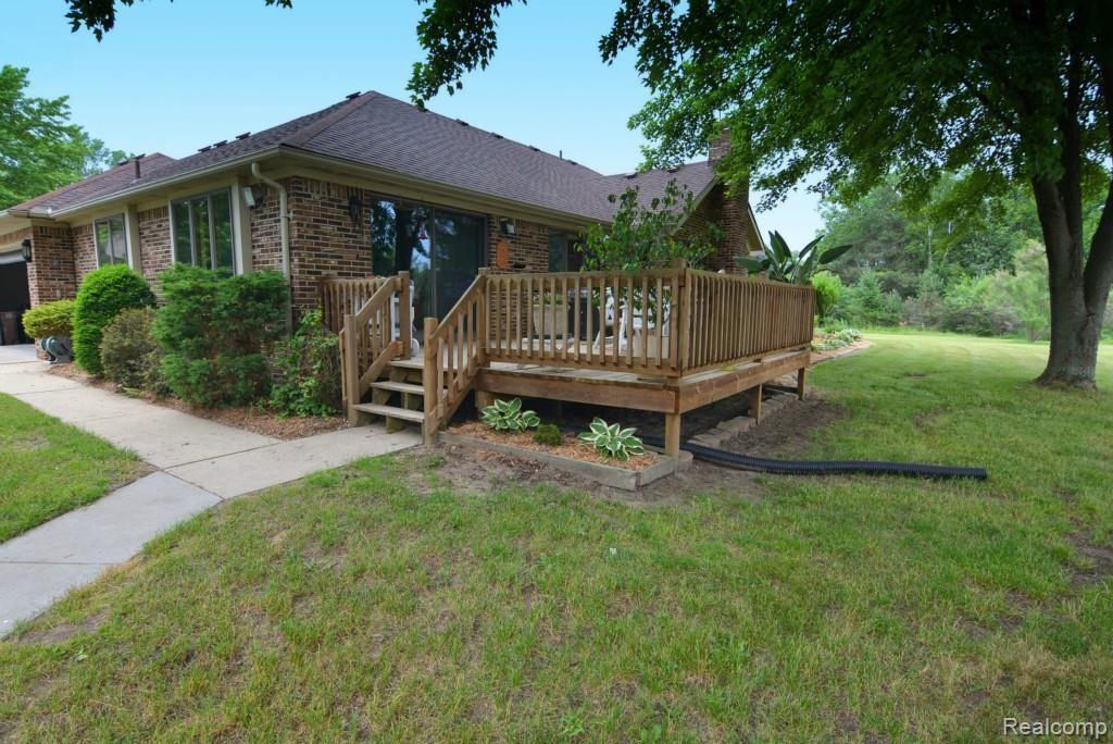 7675 Big Hand Road Columbus, MI 48063 - Photo 38 of 45 DSC_0244.jpg