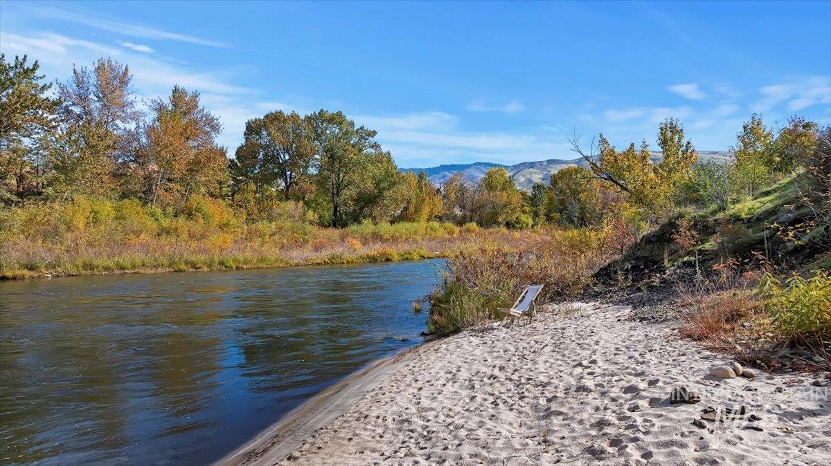 7 Mikylar Way Horseshoe Bend, ID 83629 - Photo 9 of 25 Water view featuring mountains