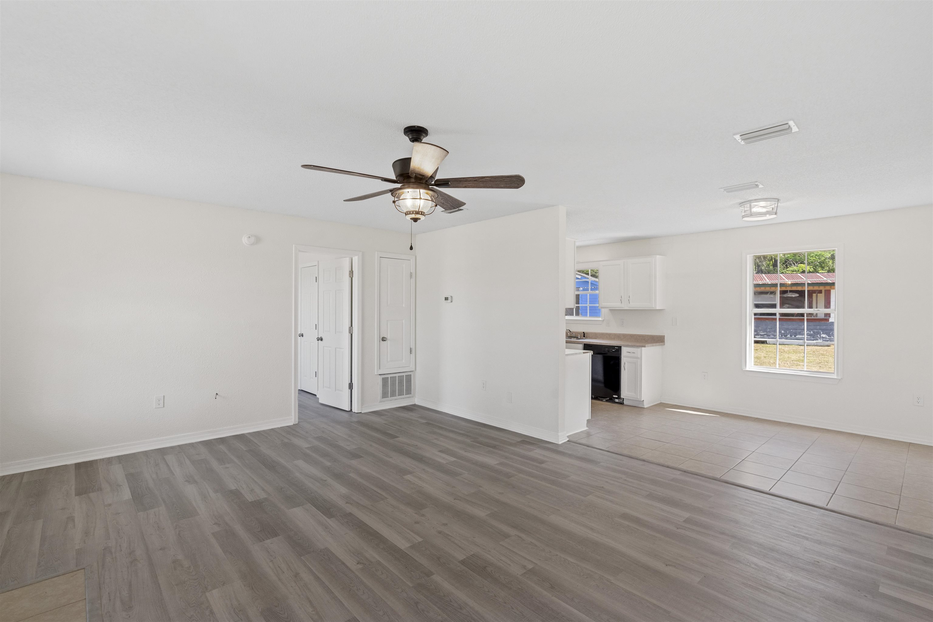 13220 Labradors Run Foley, AL 36535 - Photo 4 of 23