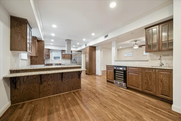 $6,500 | 1909 West Lamar Street, Houston, TX 77019