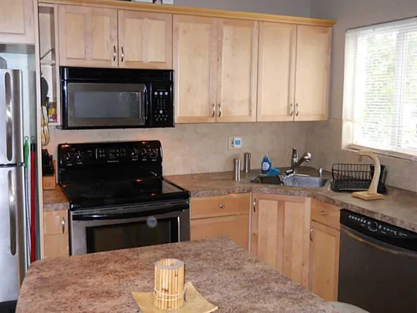 $1,900 | 520 Southwest 15th Street, Unit 101, Pompano Beach, FL 33060