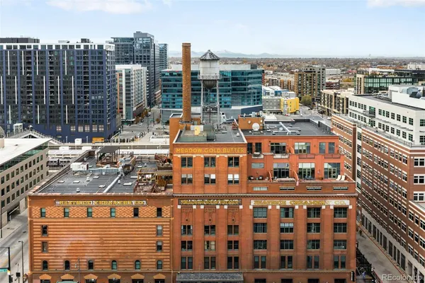 a picture of city view