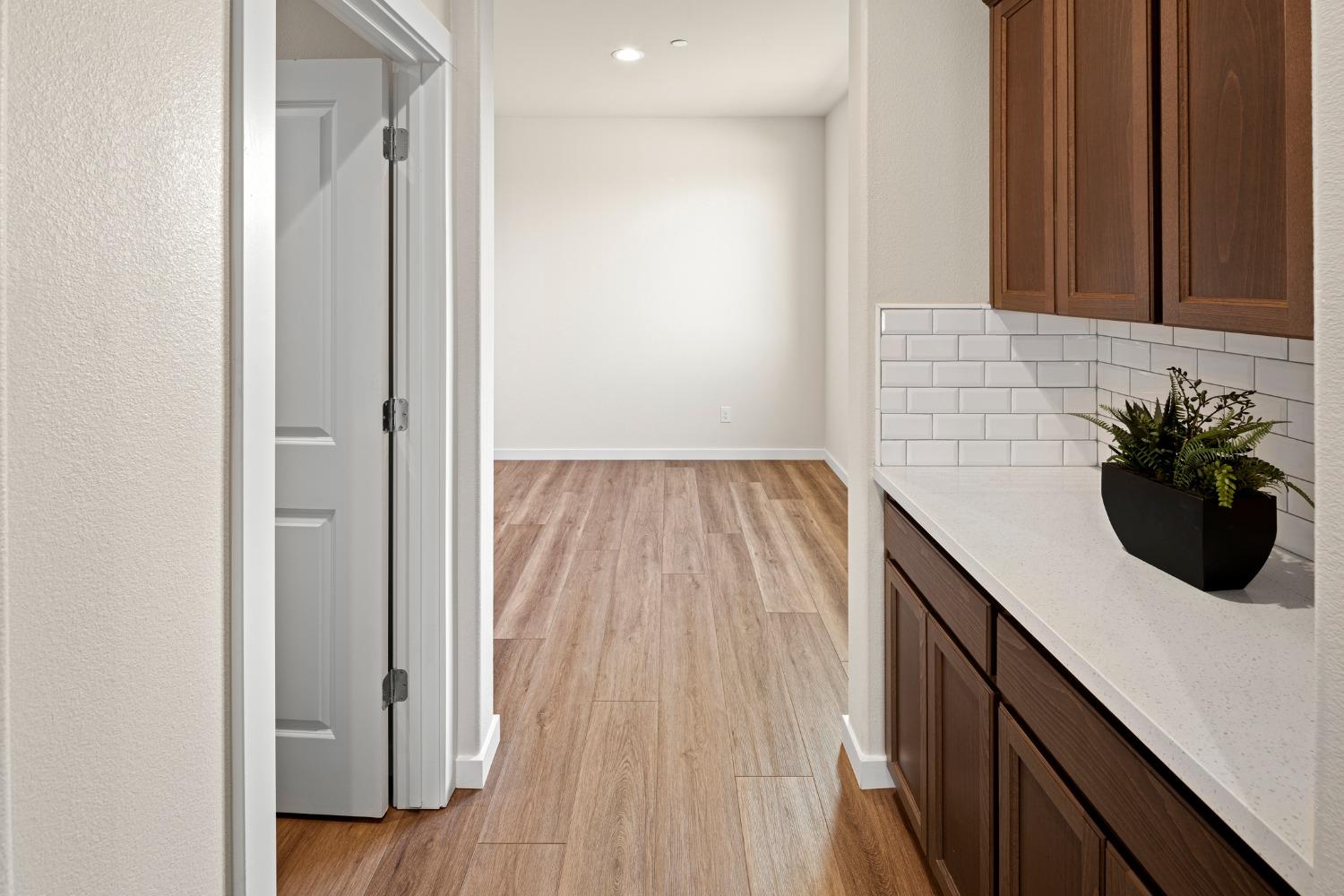 1727 Dos Rios Court Plumas Lake, CA 95961 - Photo 15 of 43 a bathroom with a sink and mirror