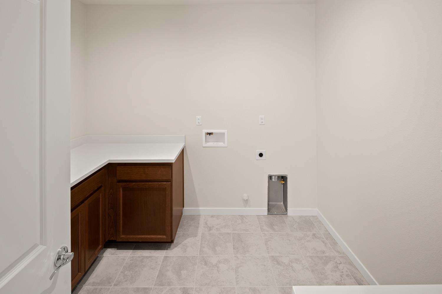 1727 Dos Rios Court Plumas Lake, CA 95961 - Photo 31 of 43