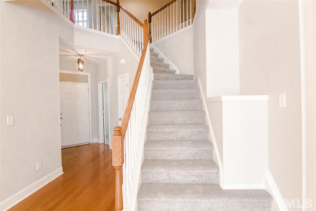 8212 Beaded Stone Street Raleigh, NC 27613 - Photo 4 of 30