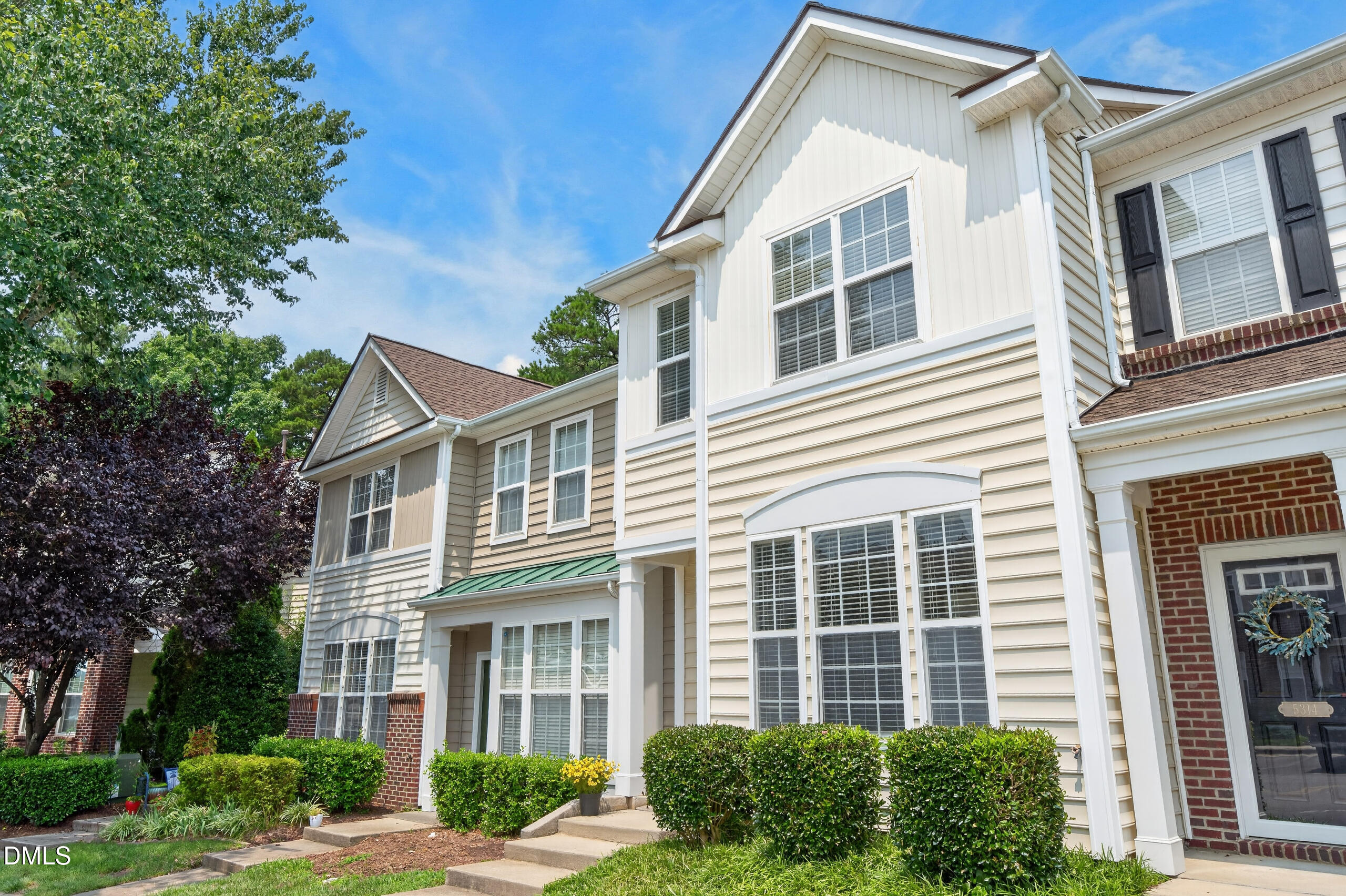 5316 Crescentview Parkway Raleigh, NC 27606 - Photo 4 of 58 003_DSC_0812