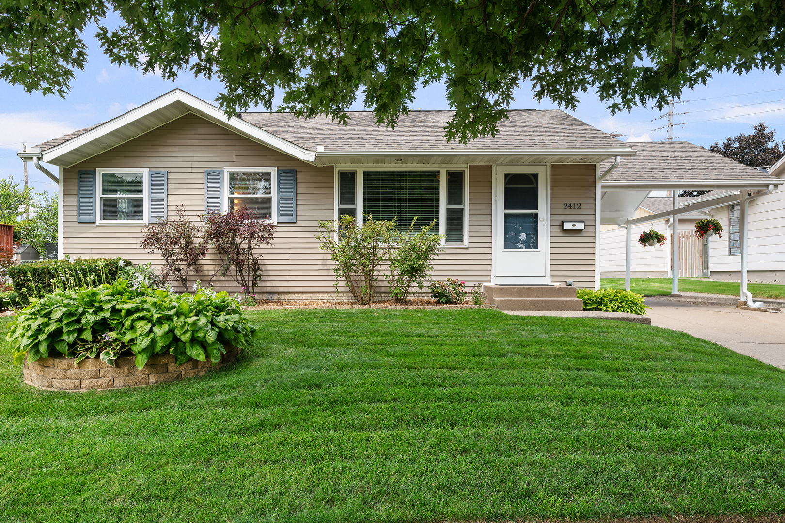 2412 Maplecrest Road Bettendorf, IA 52722 - Photo 1 of 37 Gallery Image 1