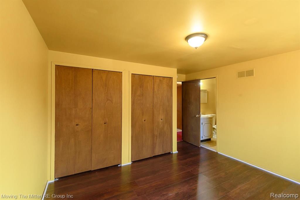 28205 Elwell Road Belleville, MI 48111 - Photo 28 of 45