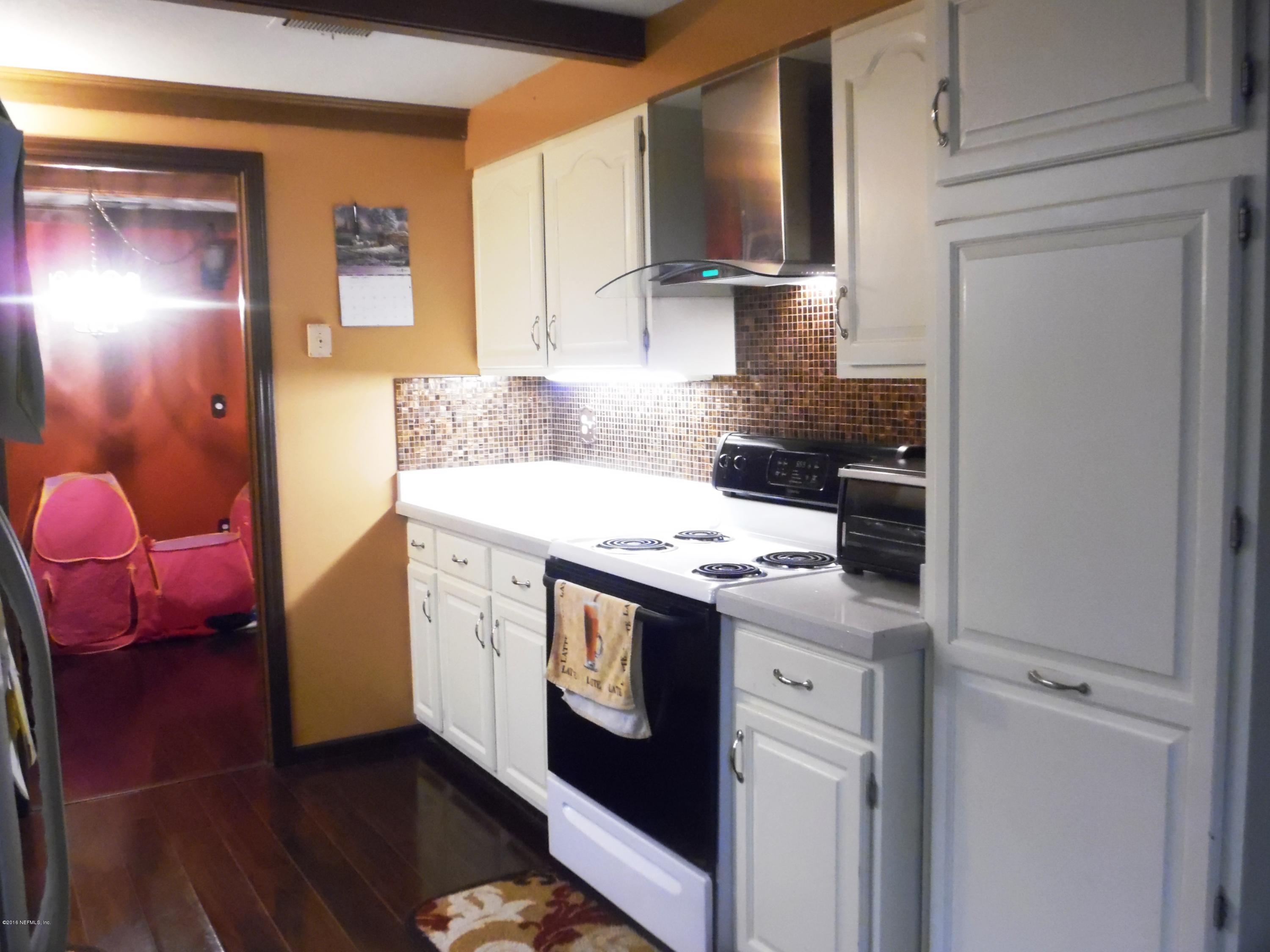 8456 Feldman Road Jacksonville, FL 32244 - Photo 4 of 18 Updated kitchen