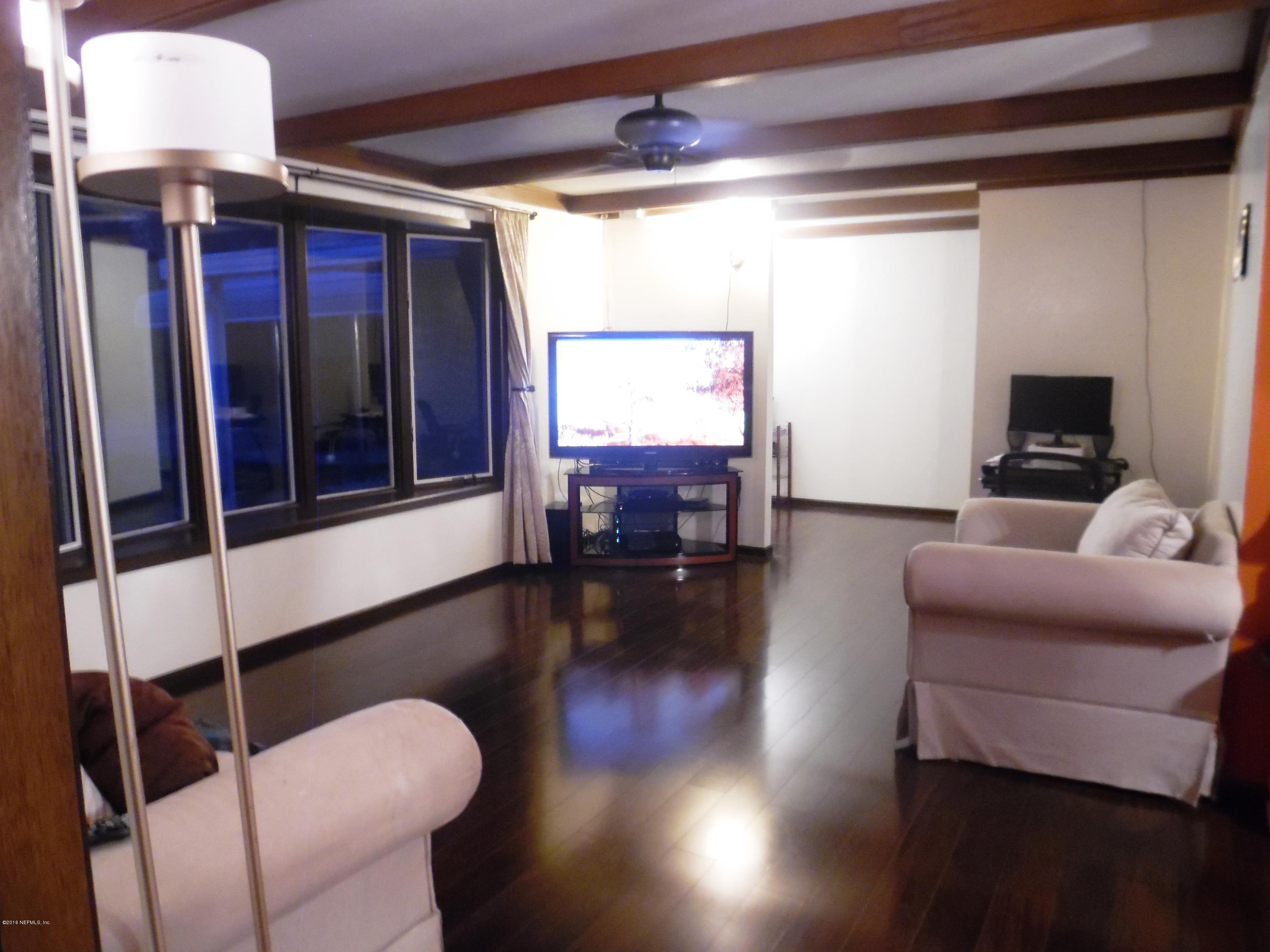 8456 Feldman Road Jacksonville, FL 32244 - Photo 7 of 18 Living Room