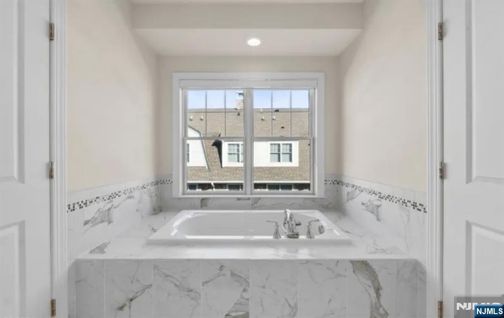 4 B Foley Place New Providence, NJ 07974 - Photo 7 of 9