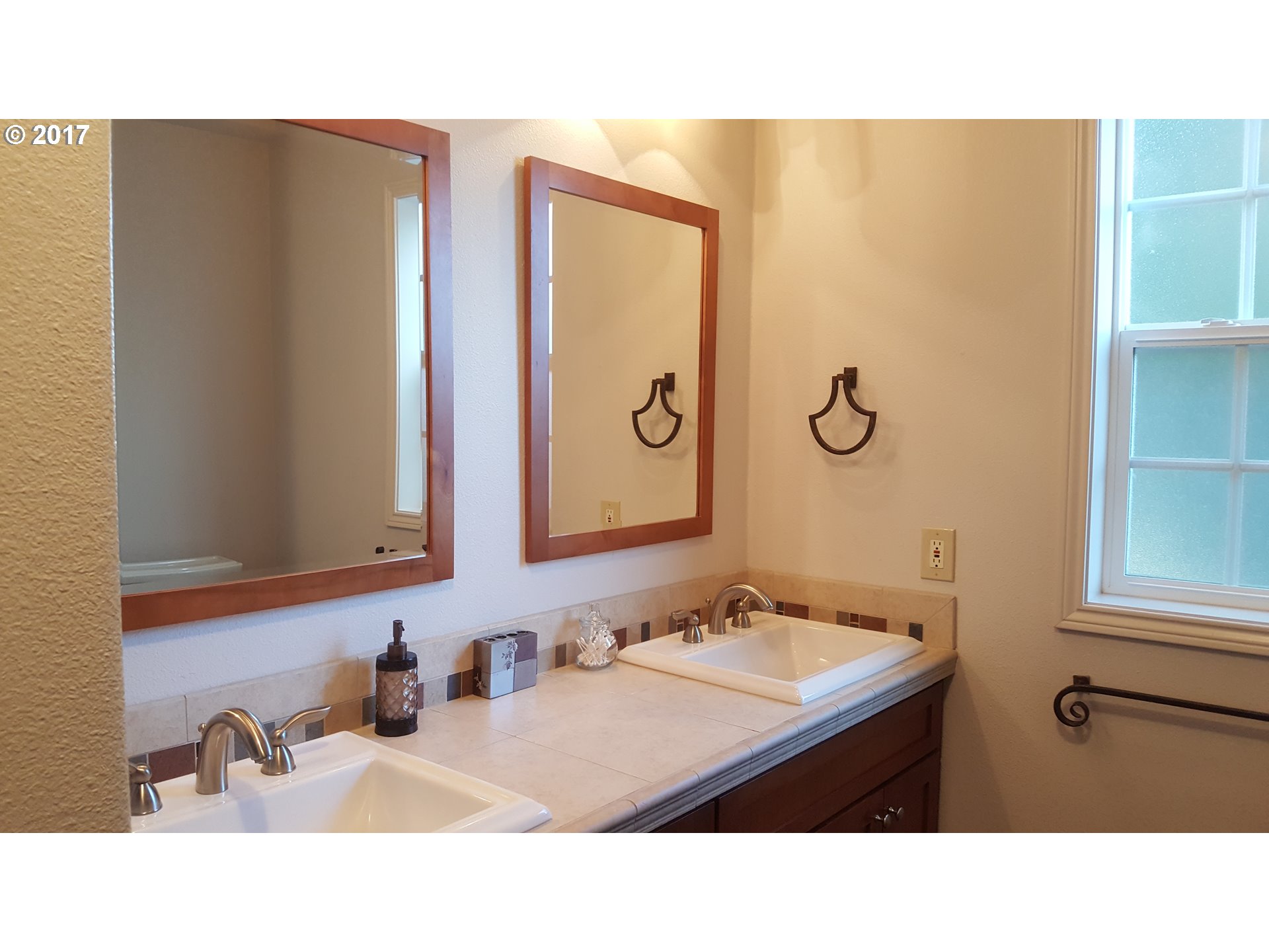 12855 Southwest 6th Street Beaverton, OR 97005 - Photo 16 of 22 Gallery Image 16