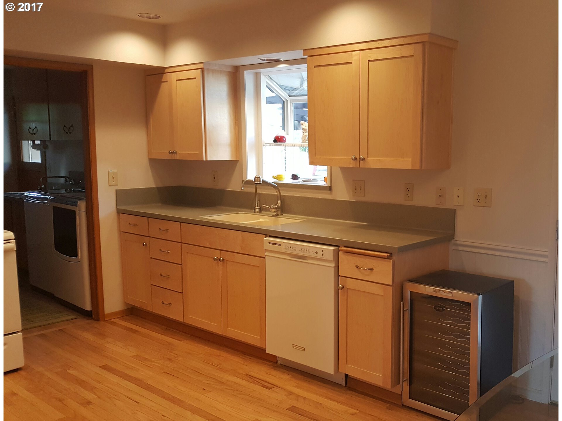 12855 Southwest 6th Street Beaverton, OR 97005 - Photo 5 of 22 Gallery Image 5