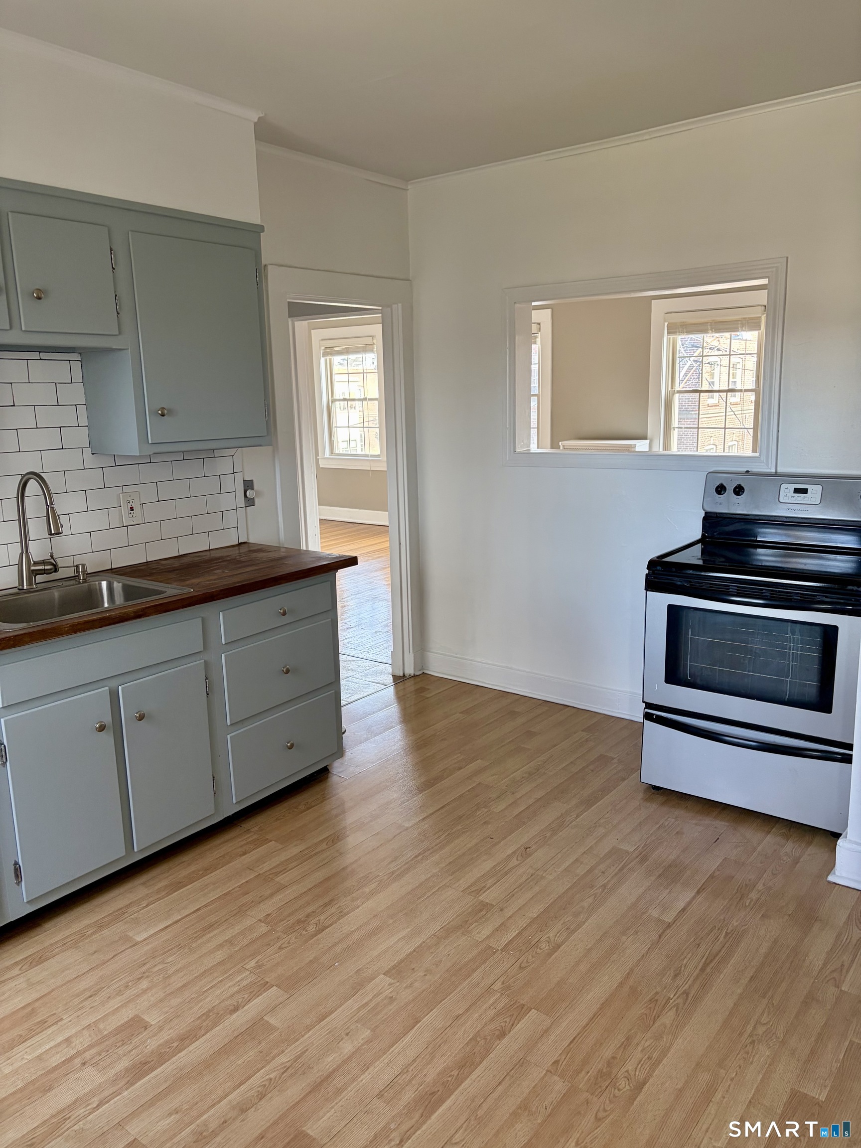 23 Rowsley Street, Unit 6 Bridgeport, CT 06605 - Photo 8 of 19