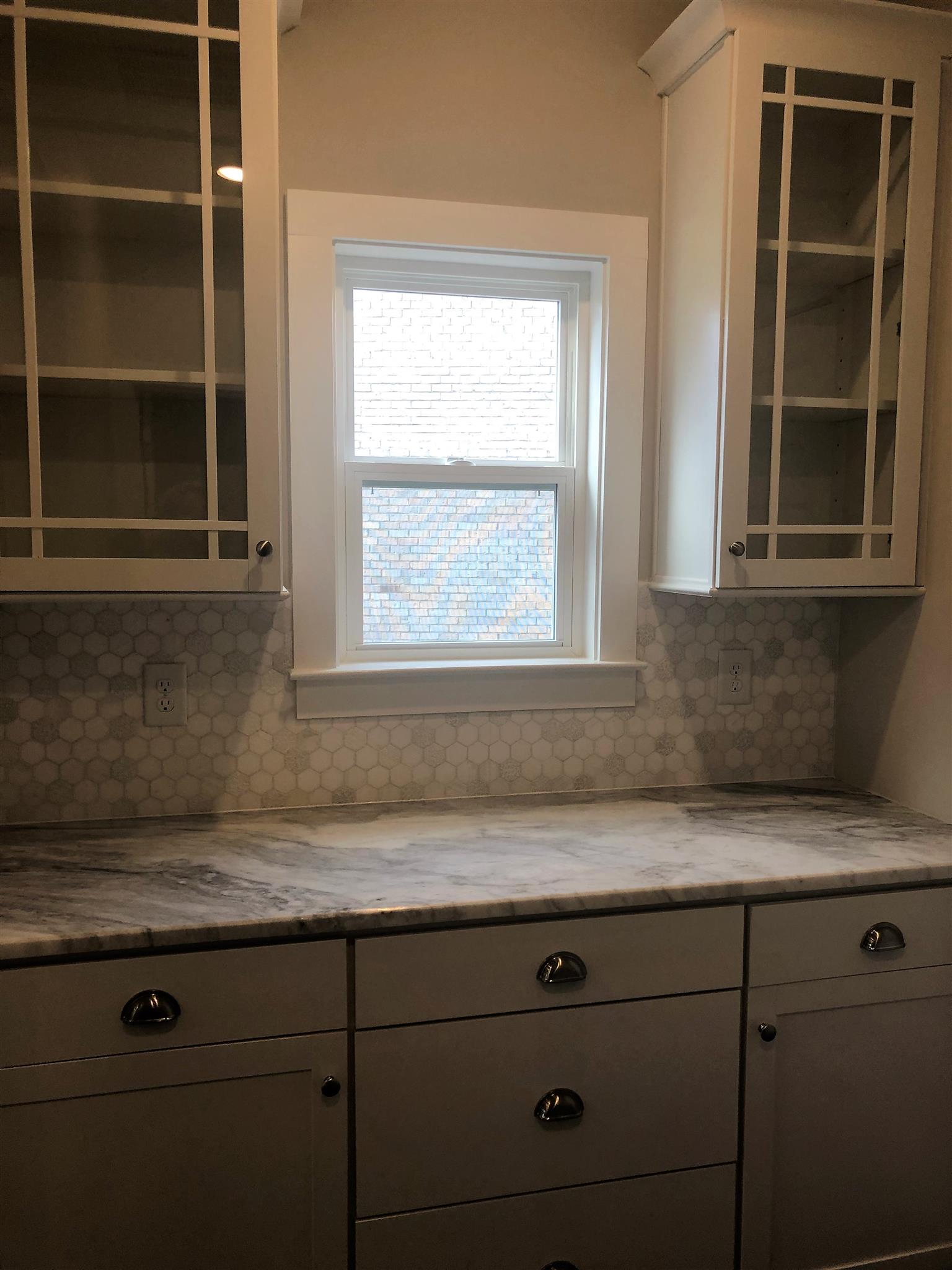 1102 Batbriar Road, Unit 1 Murfreesboro, TN 37128 - Photo 5 of 26 Double sized coffee bar or butlers pantry