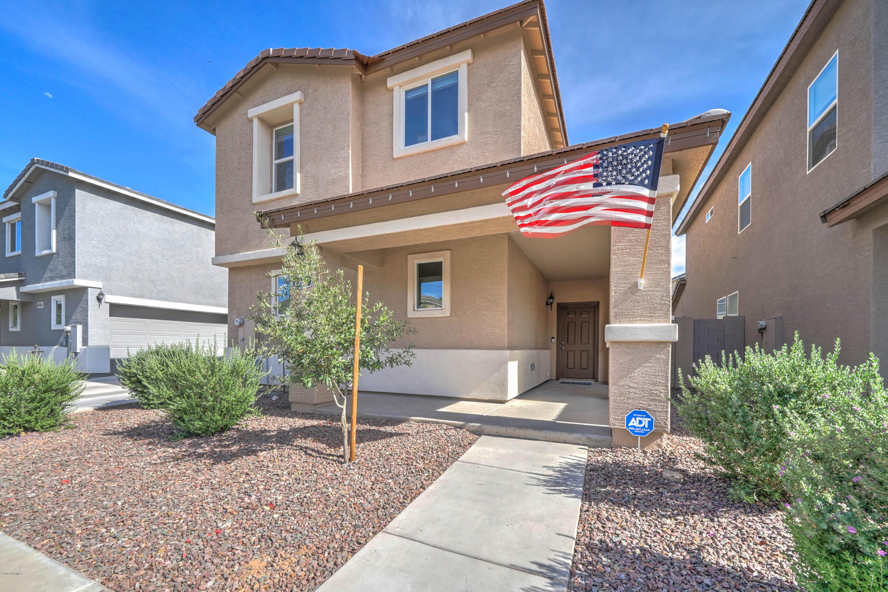 2217 East Pecan Road Phoenix, AZ 85040 - Photo 3 of 25 2217 E Pecan Rd-3