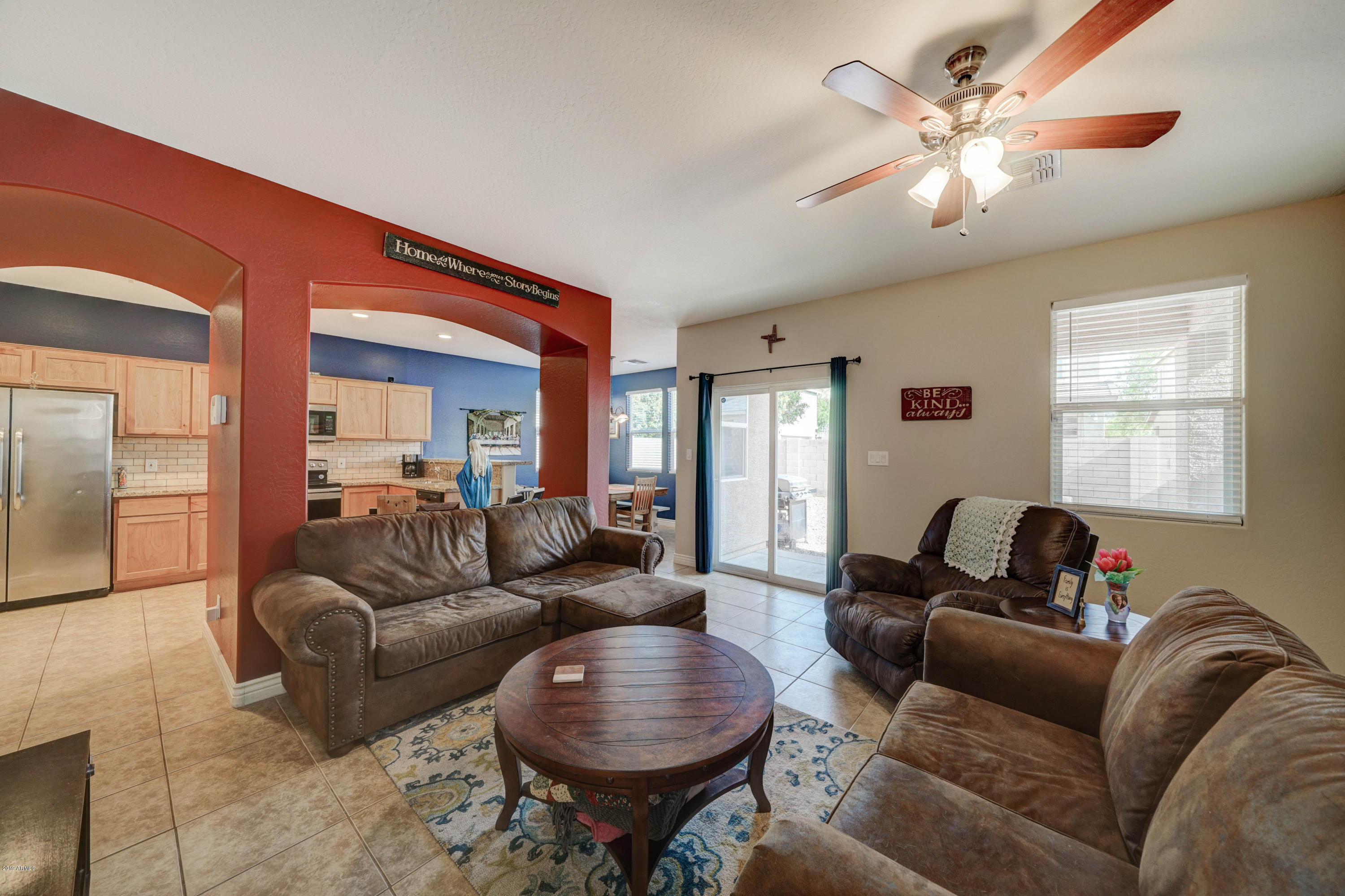 2217 East Pecan Road Phoenix, AZ 85040 - Photo 4 of 25 2217 E Pecan Rd-4