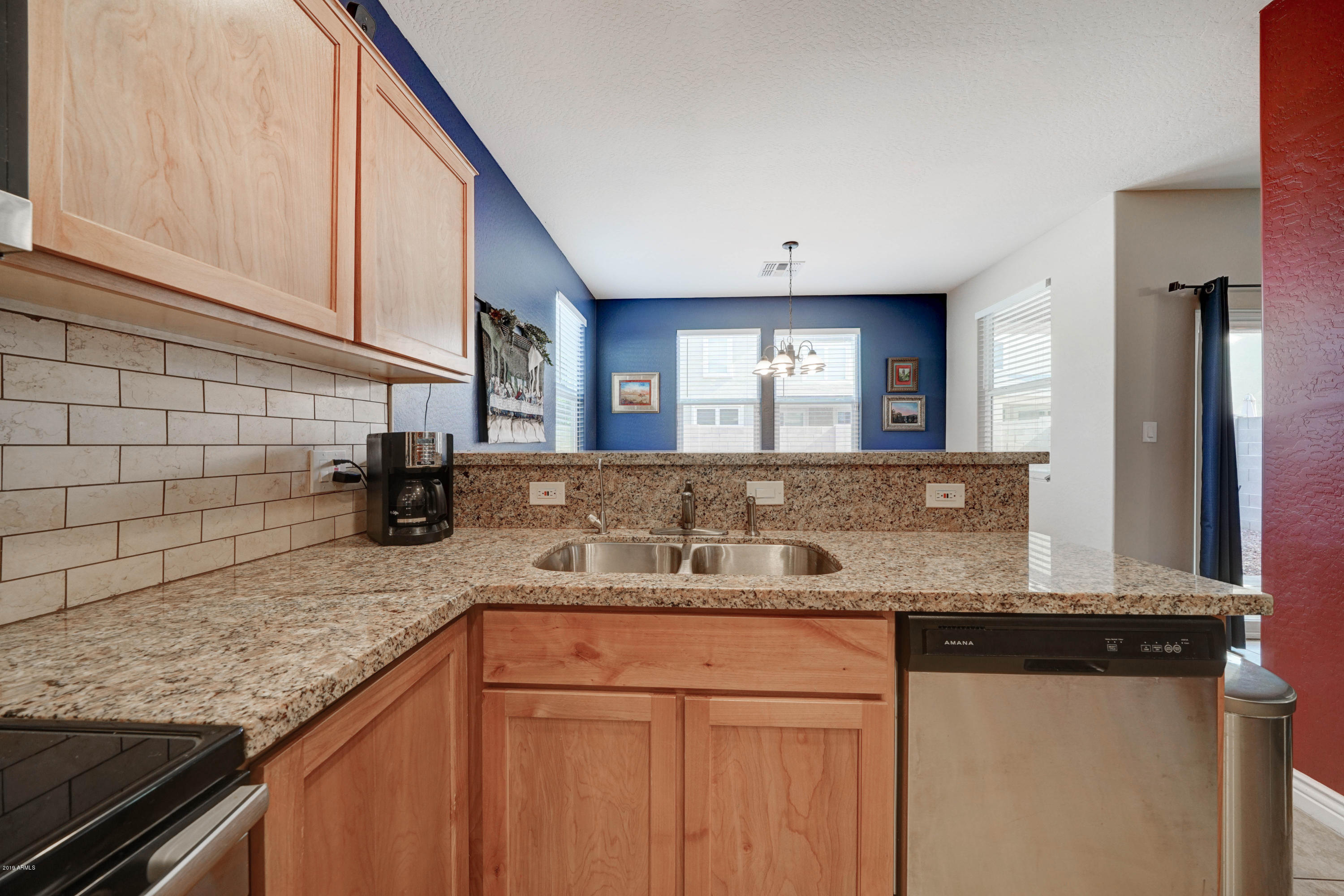 2217 East Pecan Road Phoenix, AZ 85040 - Photo 8 of 25 2217 E Pecan Rd-8