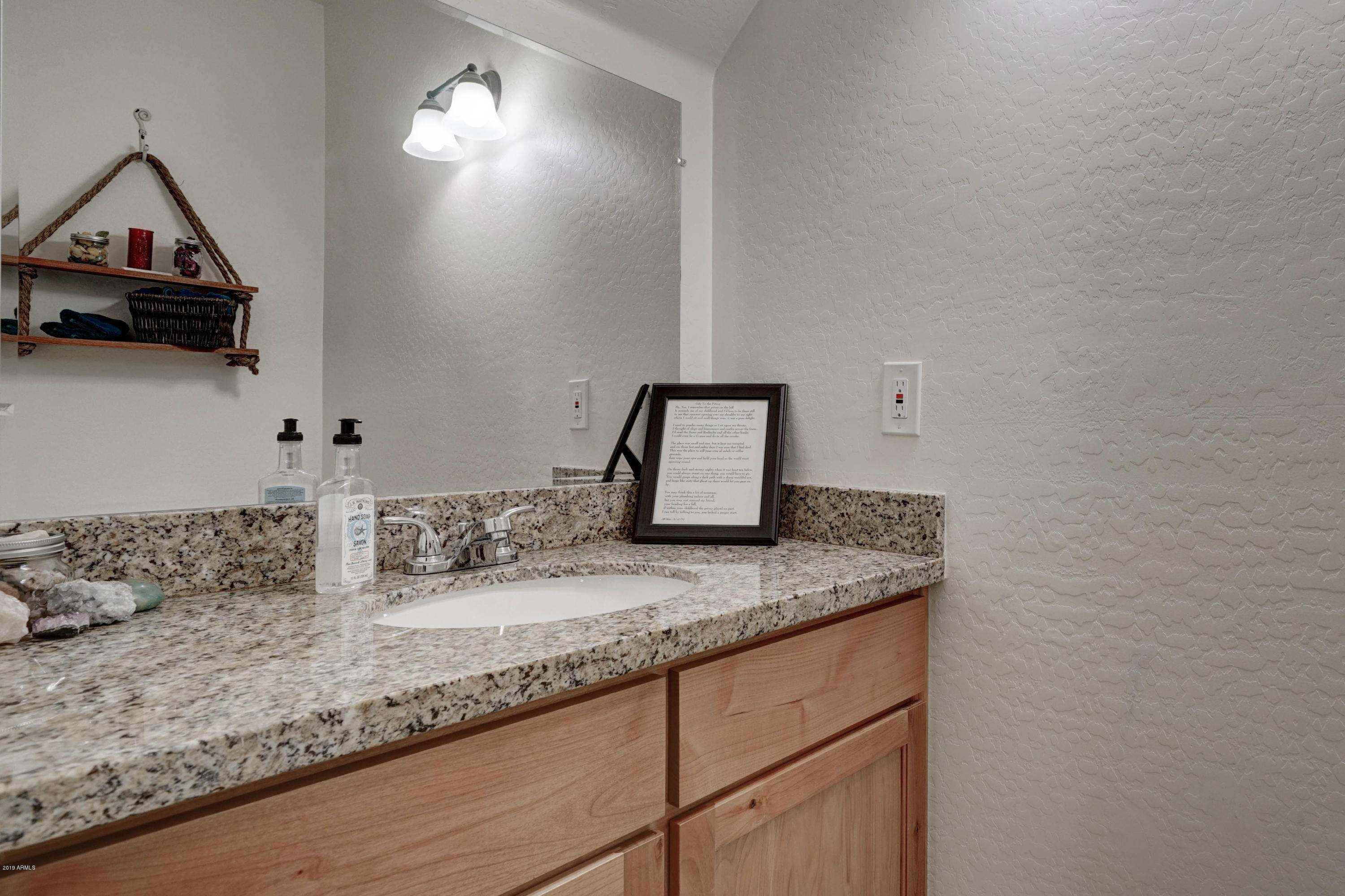 2217 East Pecan Road Phoenix, AZ 85040 - Photo 10 of 25 2217 E Pecan Rd-10