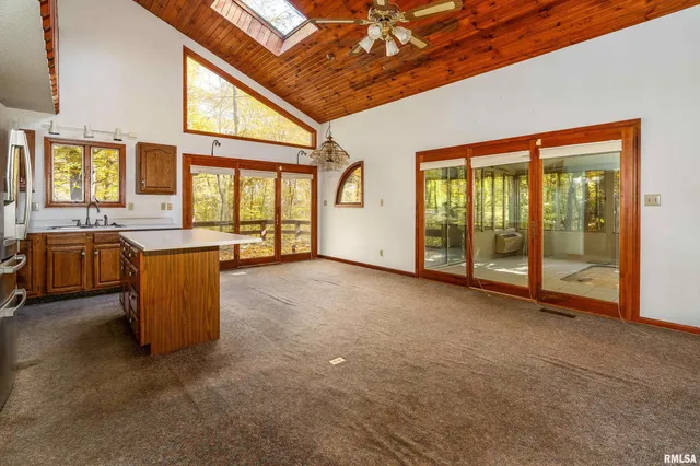 $365,000 | 4648 Highway 127, Carbondale, IL 62903