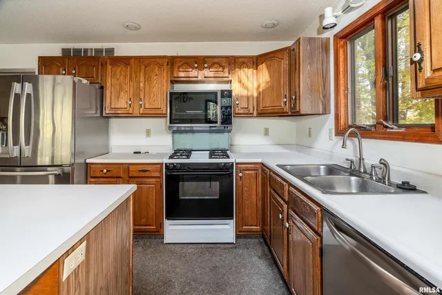 $365,000 | 4648 Highway 127, Carbondale, IL 62903