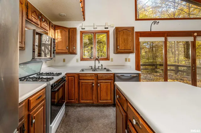 $365,000 | 4648 Highway 127, Carbondale, IL 62903