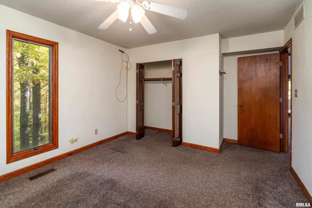 $365,000 | 4648 Highway 127, Carbondale, IL 62903