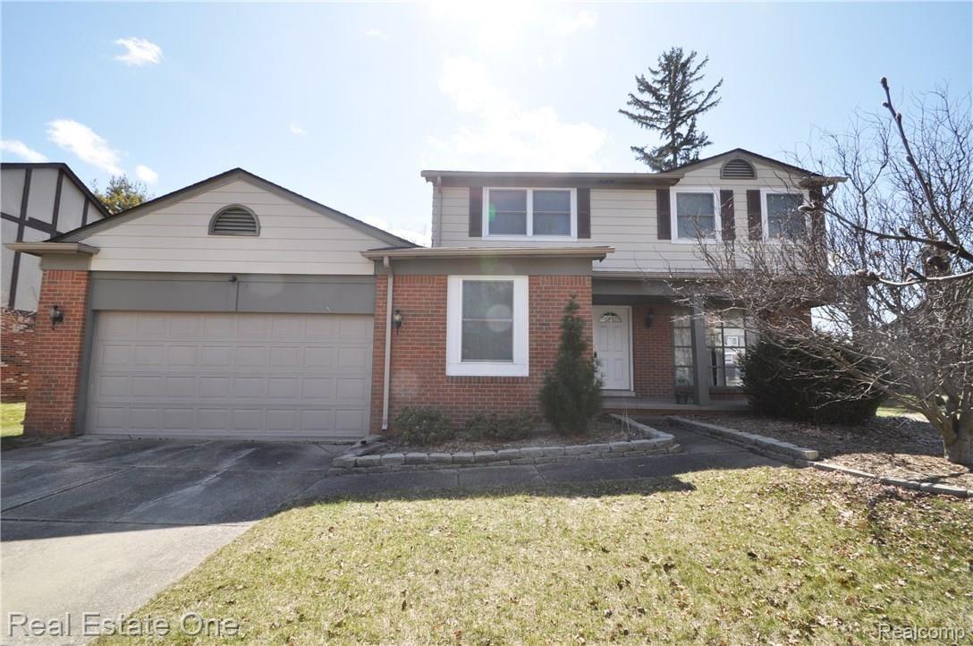 633 Baker Street Rochester, MI 48307 - Photo 1 of 26 2.JPG