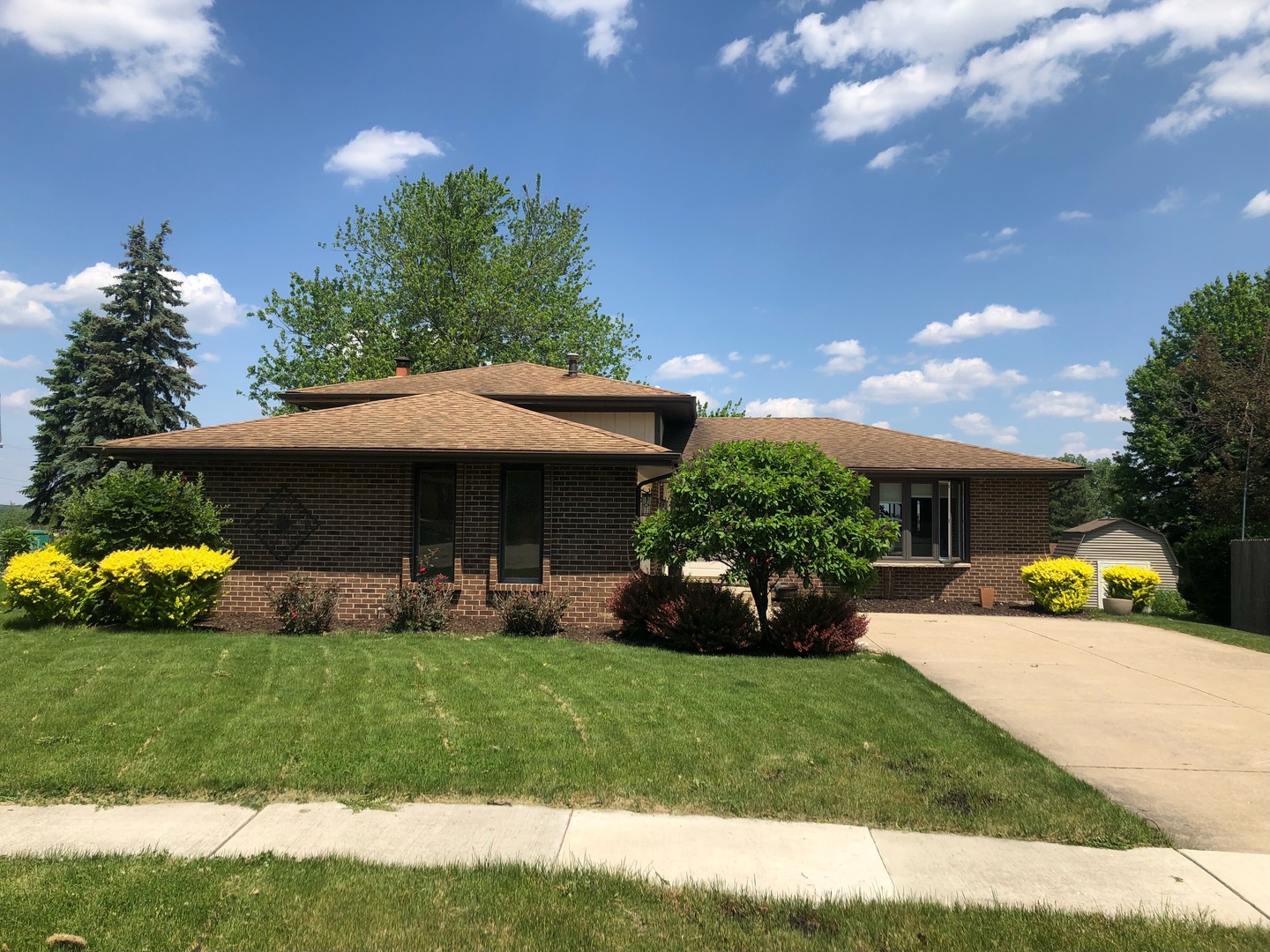 2 Timberline Place Lemont, IL 60439 - Photo 1 of 7 Gallery Image 1