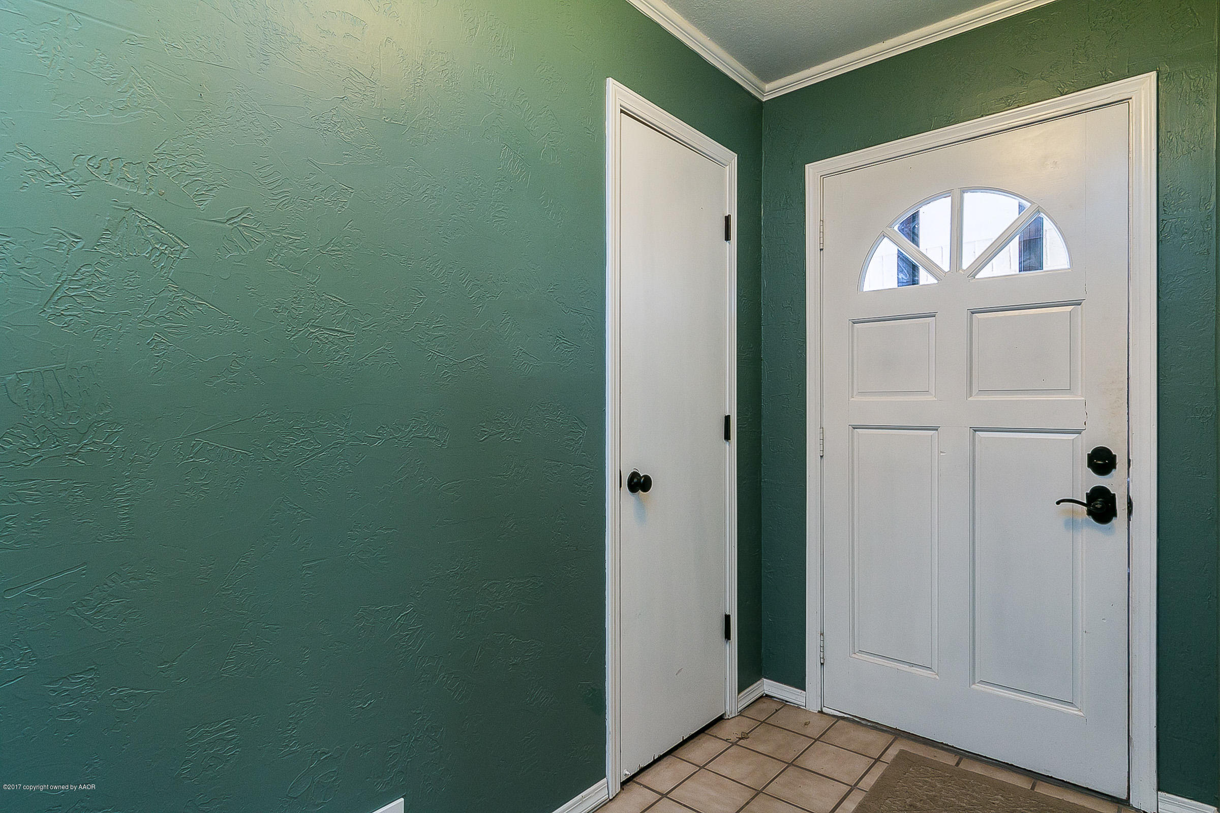 8118 Goodnight Trail Amarillo, TX 79110 - Photo 2 of 22 002_Foyer