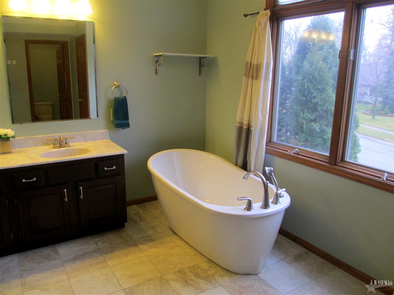 10020 Castle Ridge Place Fort Wayne, IN 46825 - Photo 16 of 30 Gallery Image 16