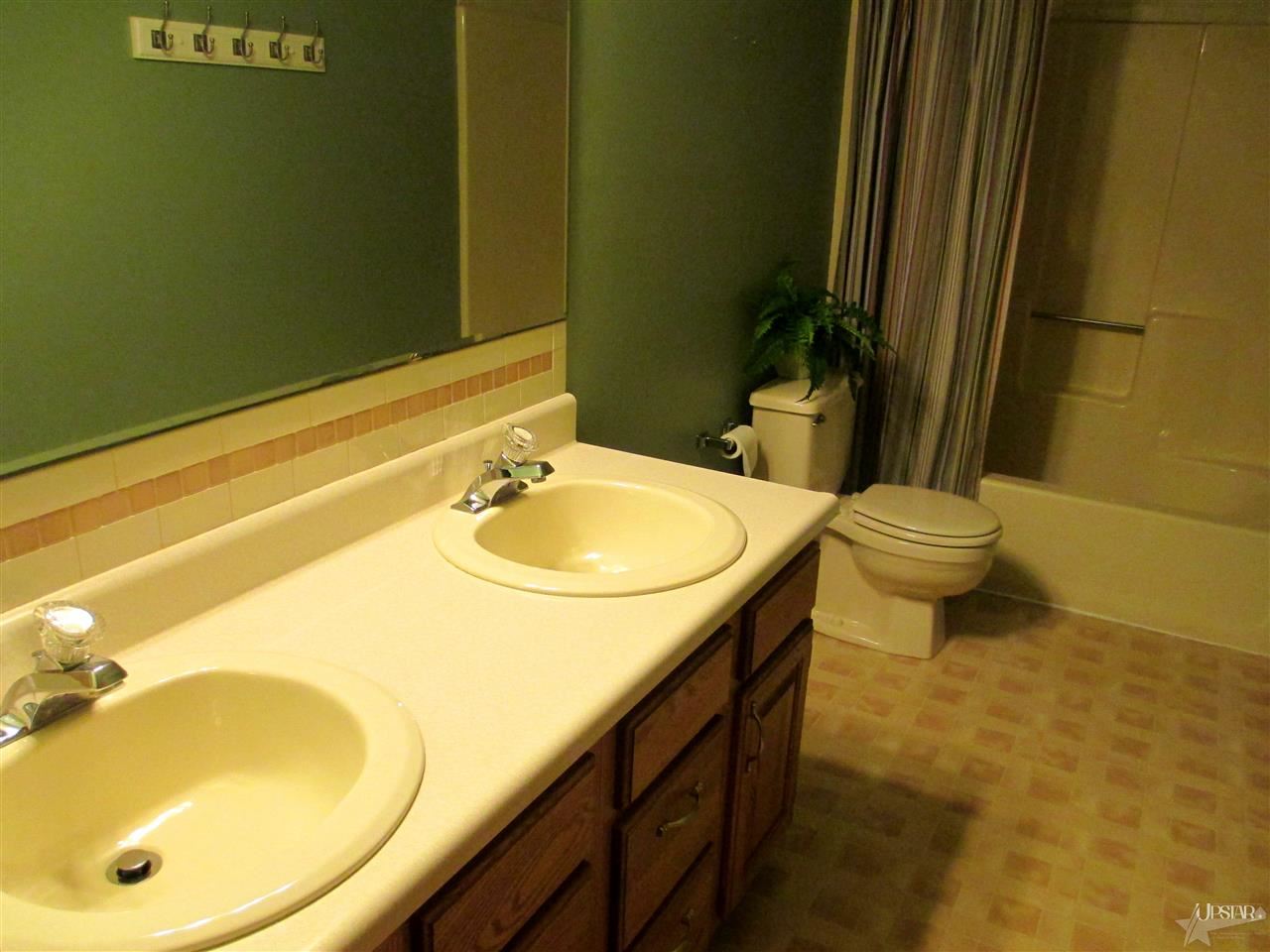 10020 Castle Ridge Place Fort Wayne, IN 46825 - Photo 19 of 30 Gallery Image 19