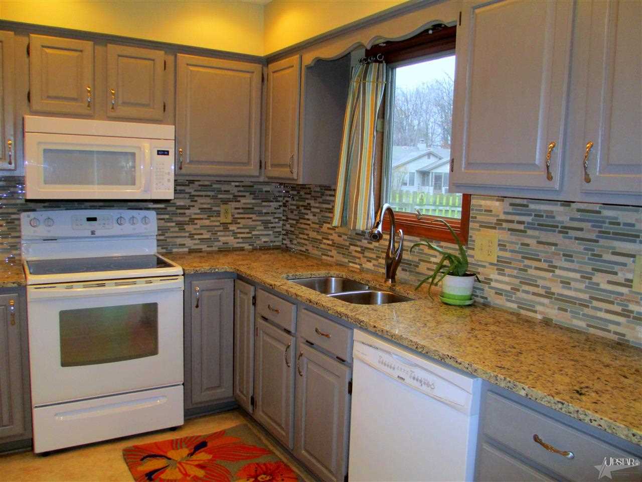 10020 Castle Ridge Place Fort Wayne, IN 46825 - Photo 7 of 30 Gallery Image 7