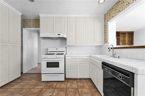 $750,000 | 10248 Mather Avenue, Sunland, CA 91040