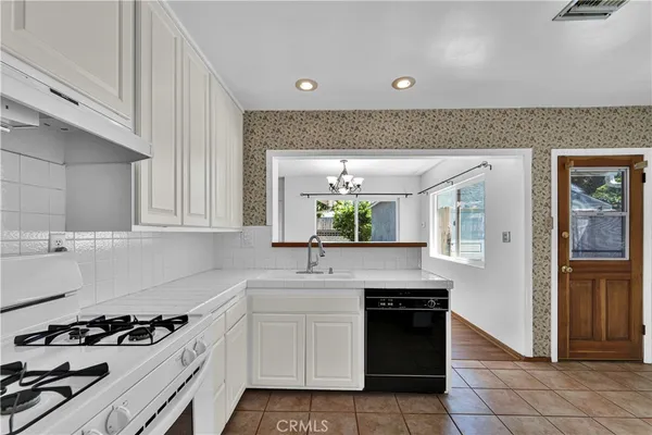 $750,000 | 10248 Mather Avenue, Sunland, CA 91040