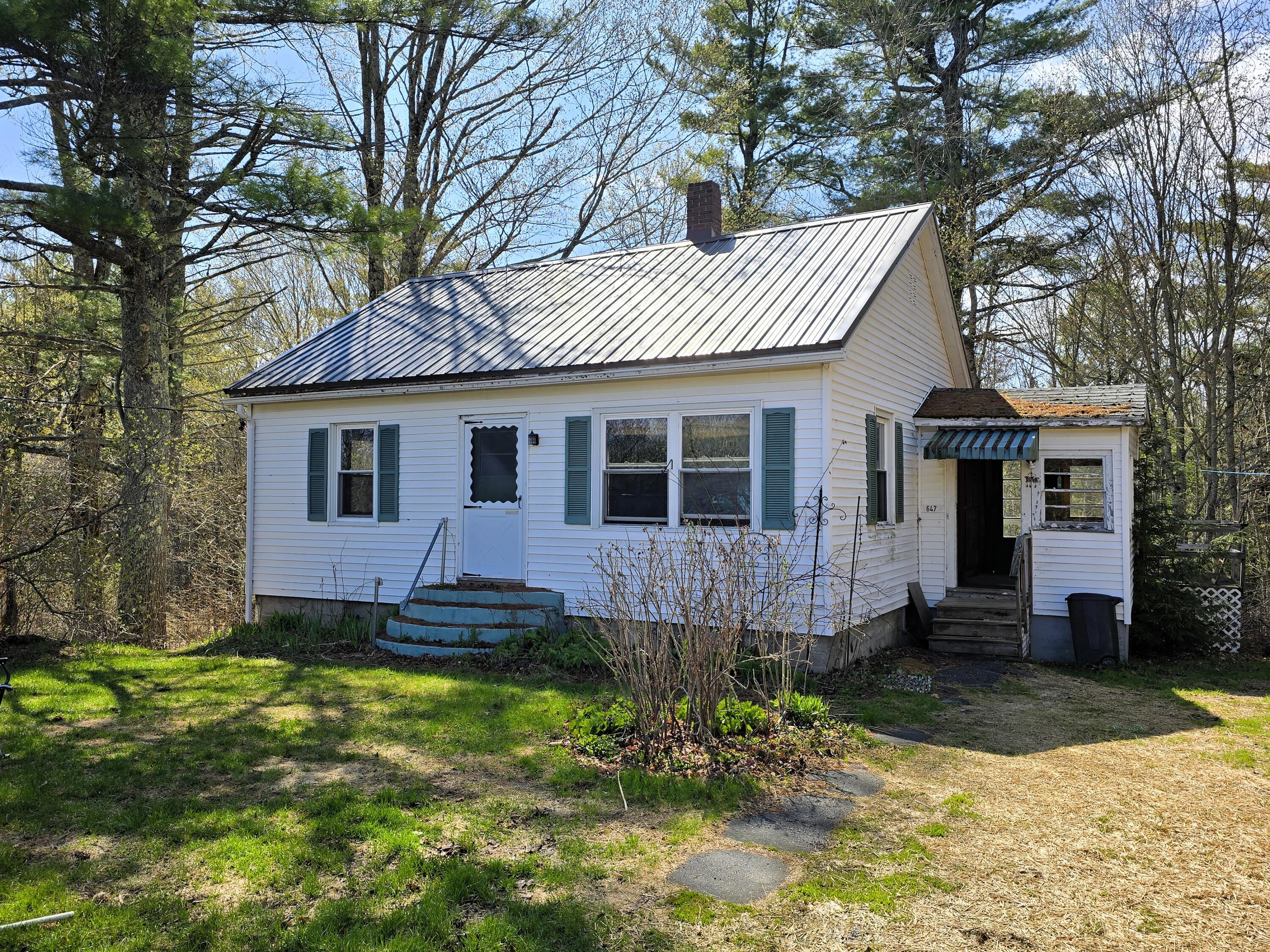 647 Albion Rd