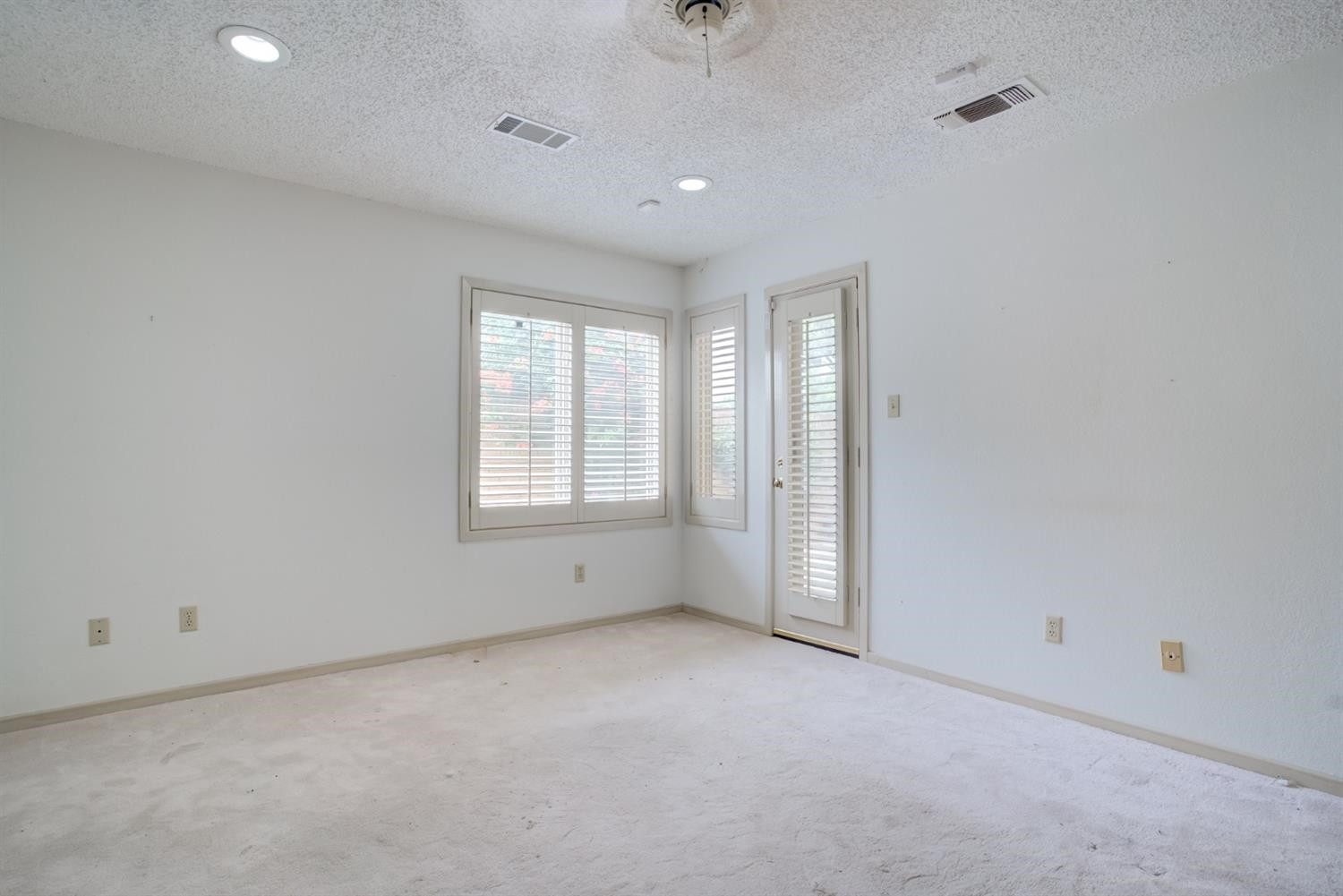 4902 92nd Street Lubbock, TX 79424 - Photo 39 of 44 a view of an empty room with a window