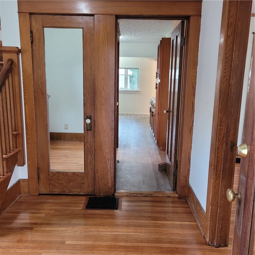79 Canton Street Rochester, NY 14606 - Photo 4 of 38 Gallery Image 4