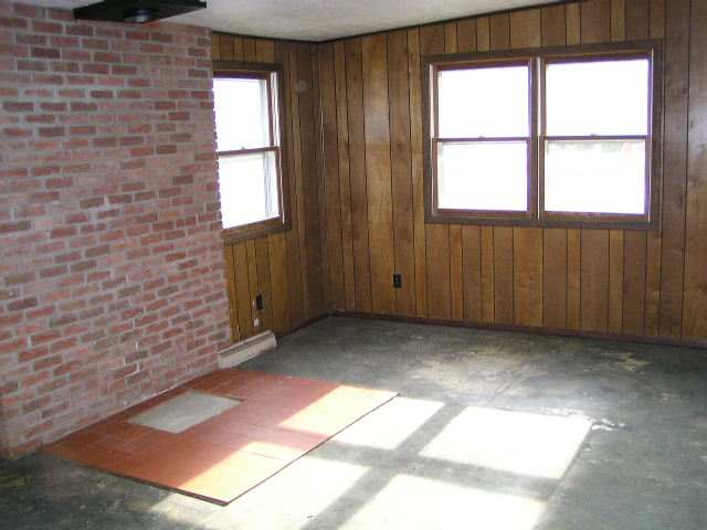 220 3rd Street Lacon, IL 61540 - Photo 5 of 7 Gallery Image 5