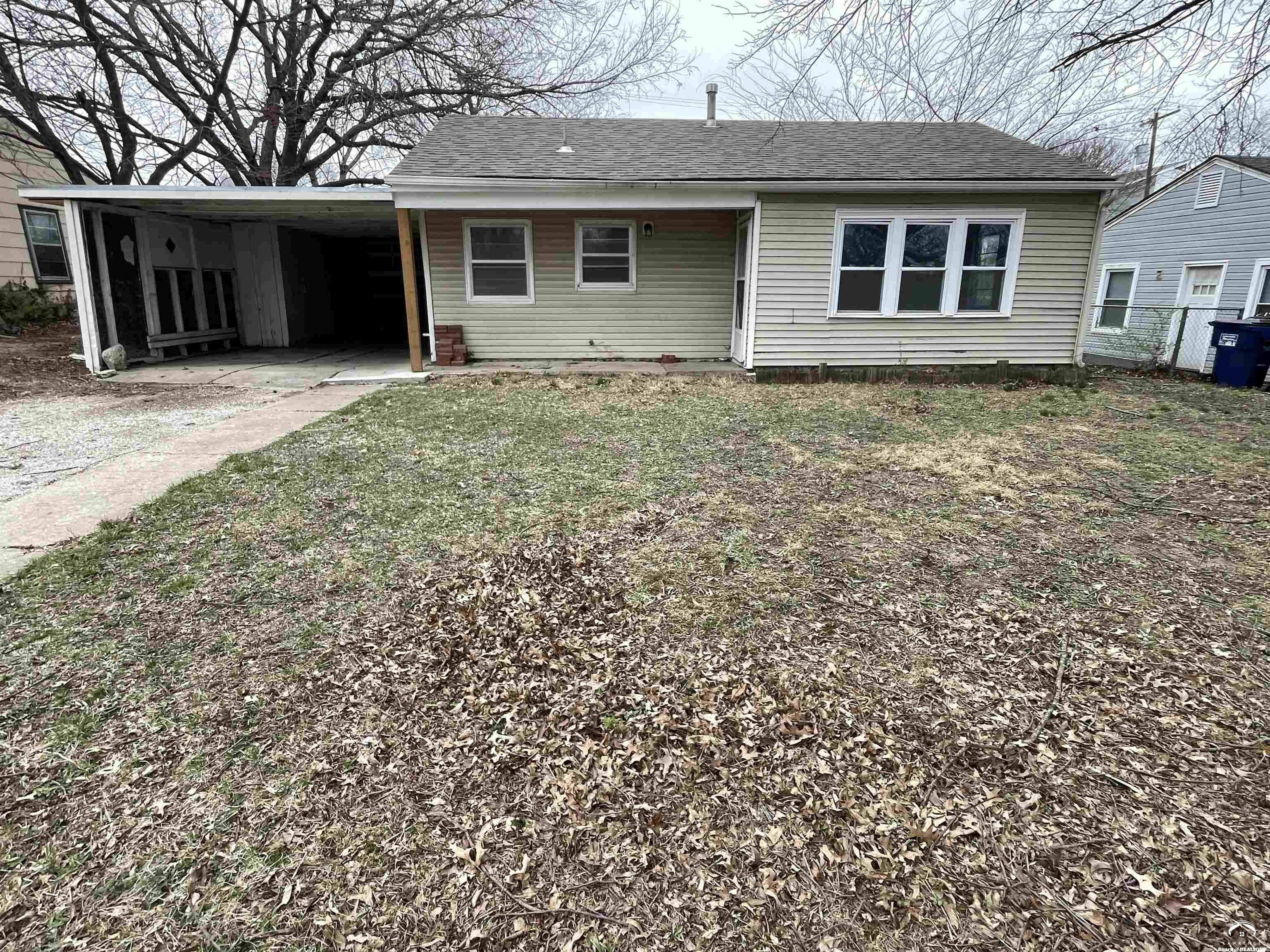 2508 Moundview Drive Lawrence, KS 66049 - Photo 2 of 9