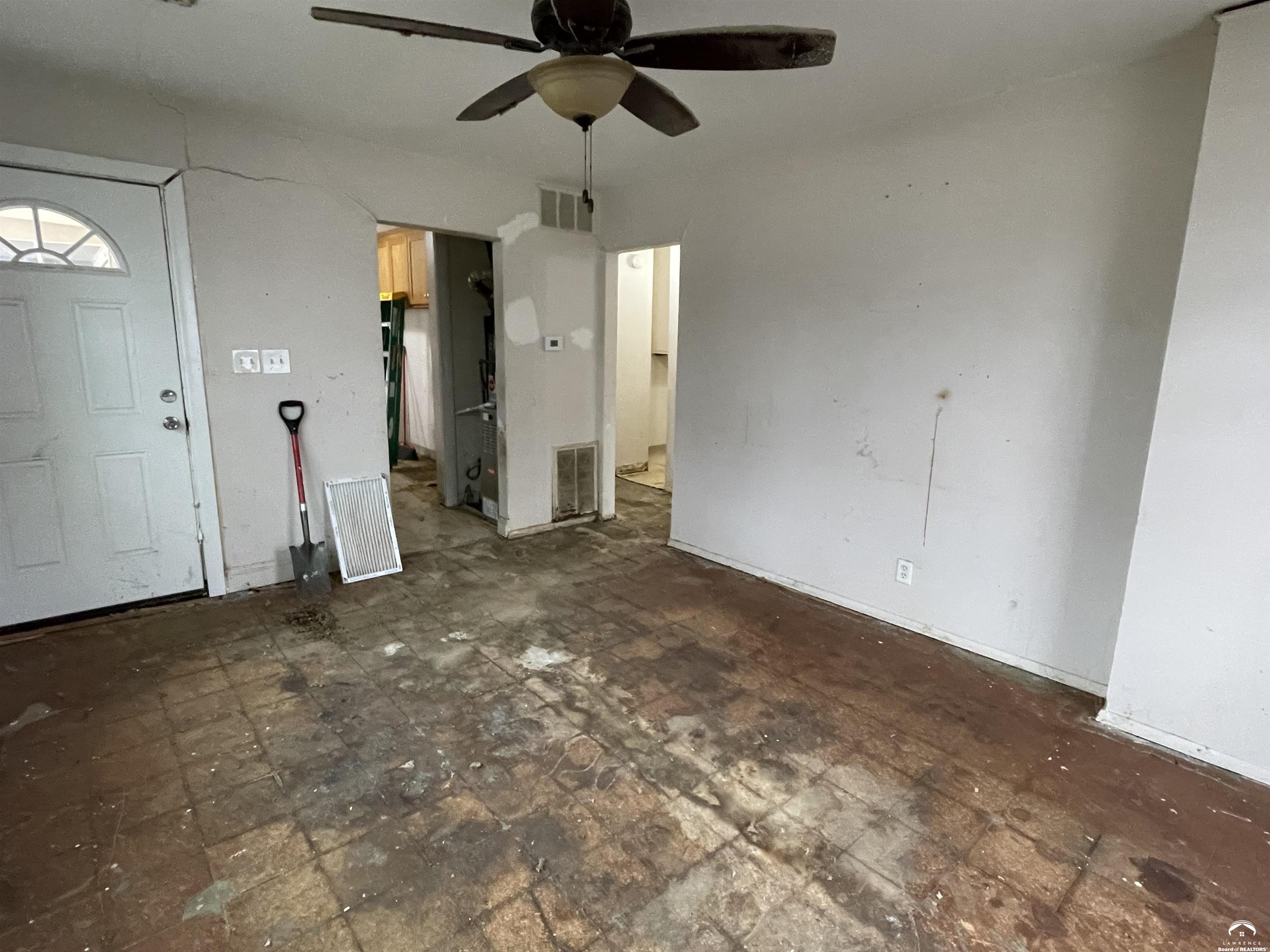 2508 Moundview Drive Lawrence, KS 66049 - Photo 4 of 9