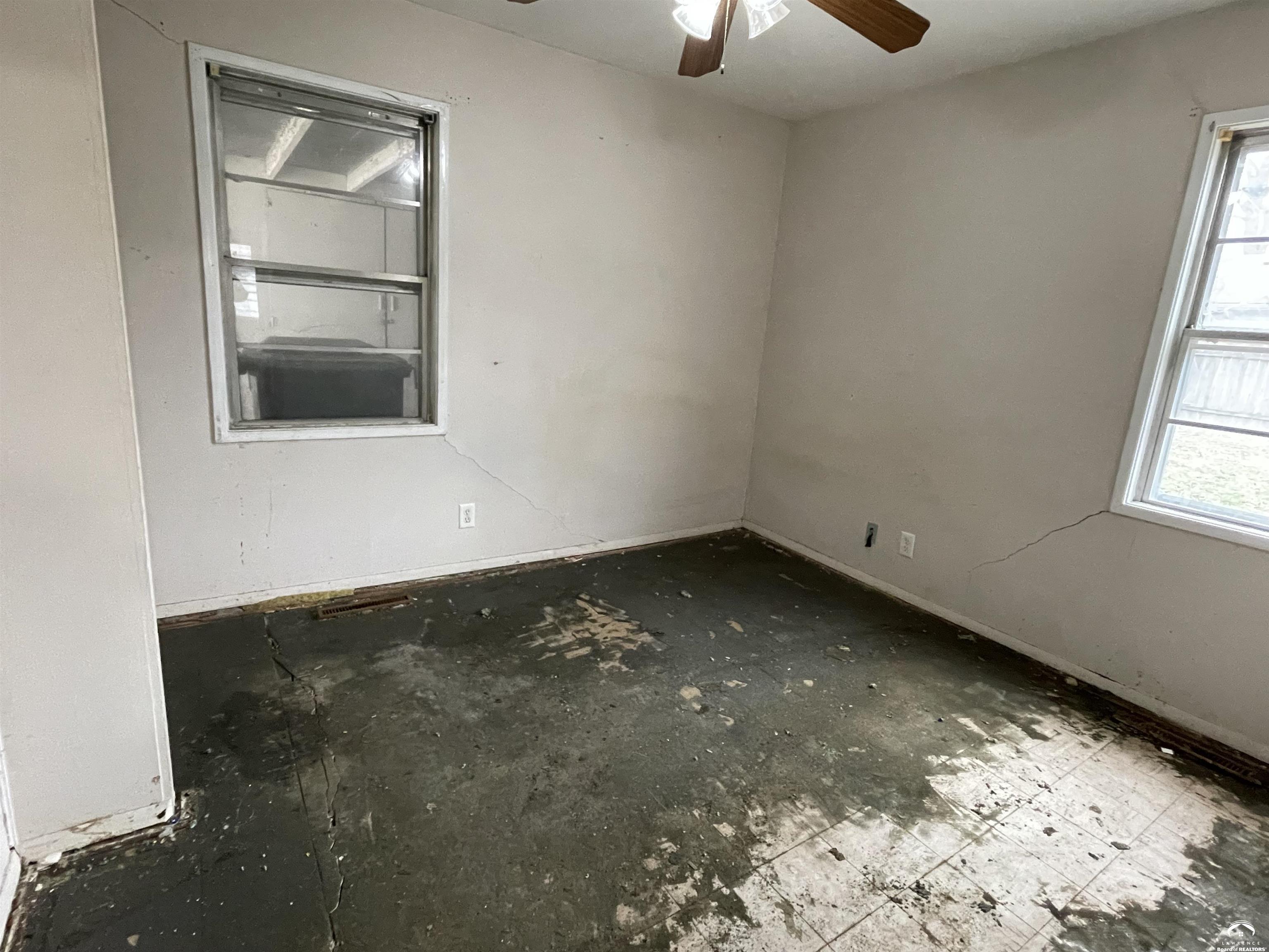 2508 Moundview Drive Lawrence, KS 66049 - Photo 8 of 9