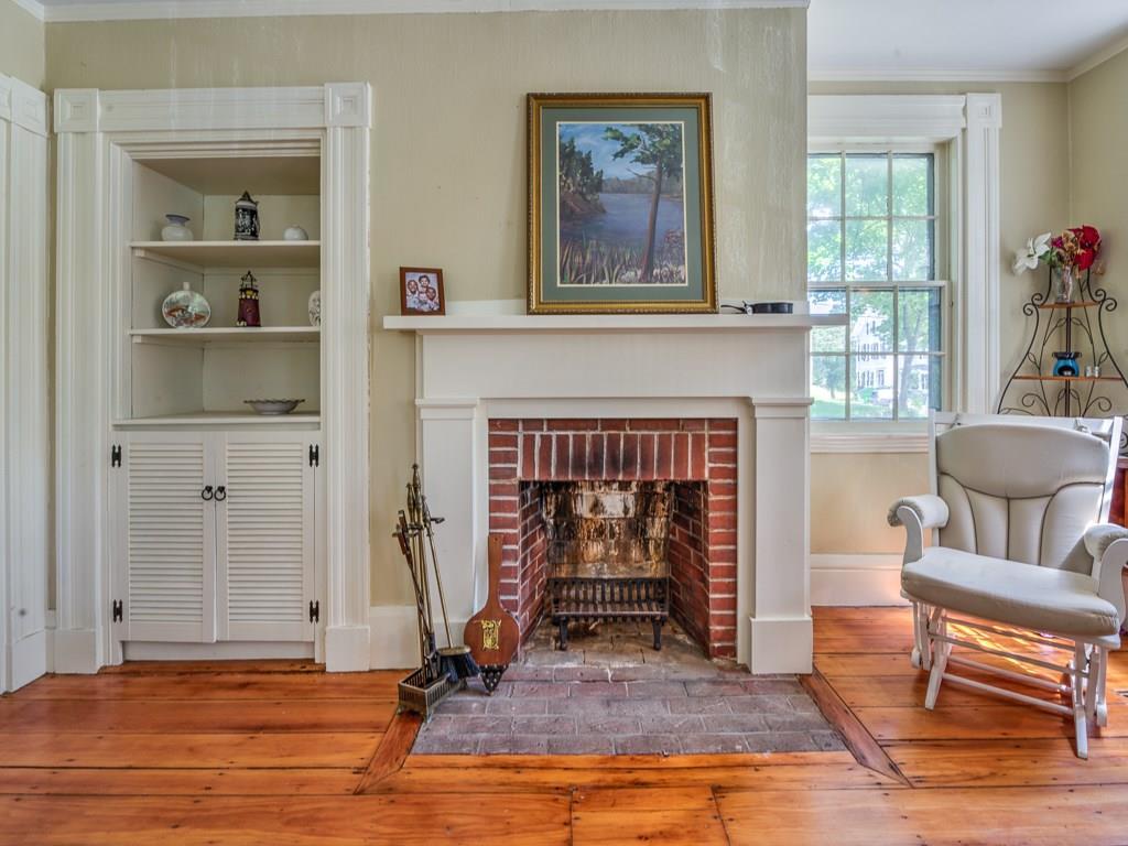 17 Middle Street Hallowell, ME 04347 - Photo 11 of 23 Photo