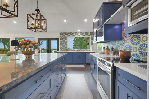 $899,000 | 220 Harbor Run Drive, Coldspring, TX 77331