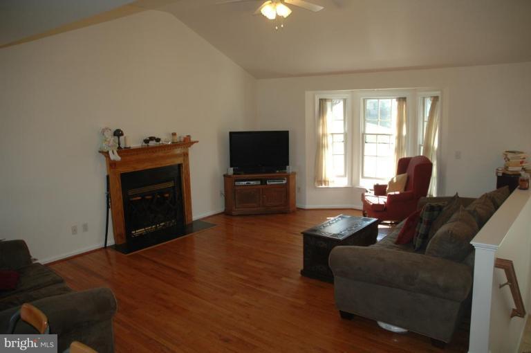 107 Mason Runn Lane Rising Sun, MD 21911 - Photo 2 of 25 Living Room