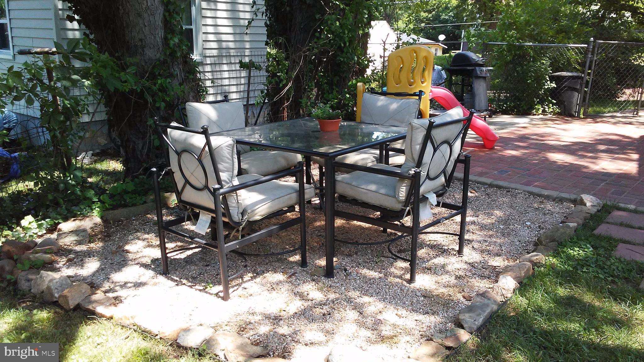 11812 Goodloe Road Silver Spring, MD 20906 - Photo 27 of 28 Side yard patio