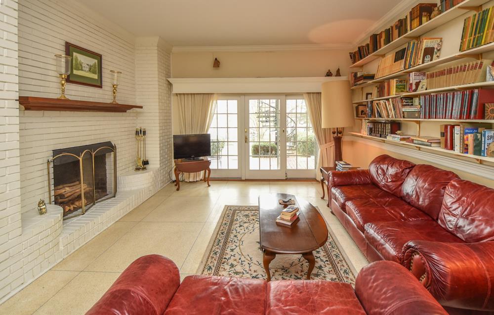 195 Drifting Circle Lebanon, TN 37087 - Photo 5 of 29 One of the most enjoyable family rooms with a fireplace that would be a dream to decorate