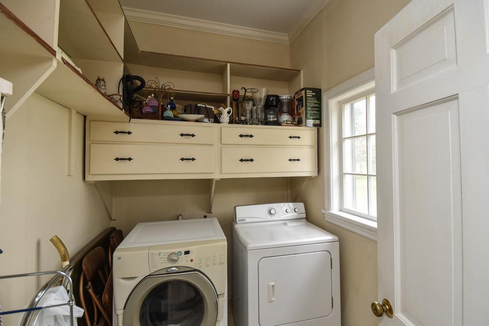 195 Drifting Circle Lebanon, TN 37087 - Photo 8 of 29 Located right off the big family room on the main