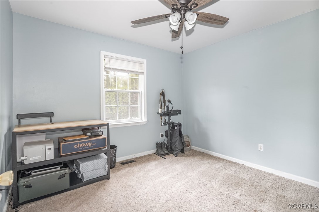 6330 Oak Drive Quinton, VA 23141 - Photo 17 of 23 a view of a livingroom with furniture