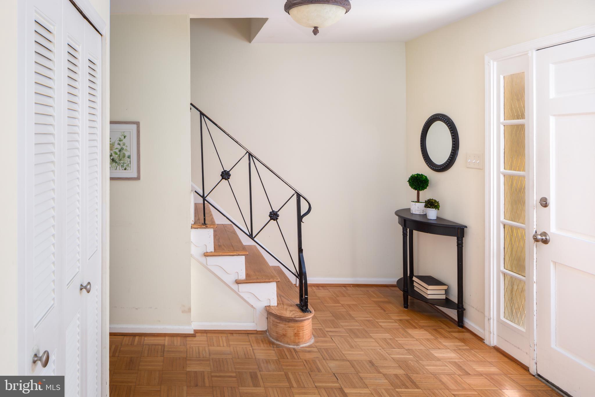 793 West Rolling Road Springfield, PA 19064 - Photo 2 of 24 Foyer.